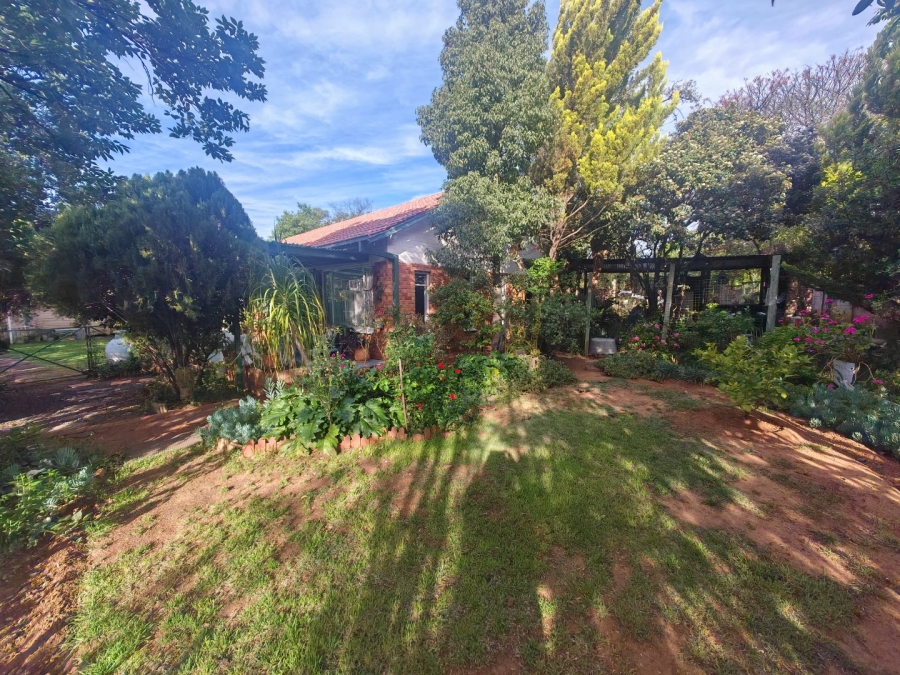 8 Bedroom Property for Sale in Fleurdal Free State
